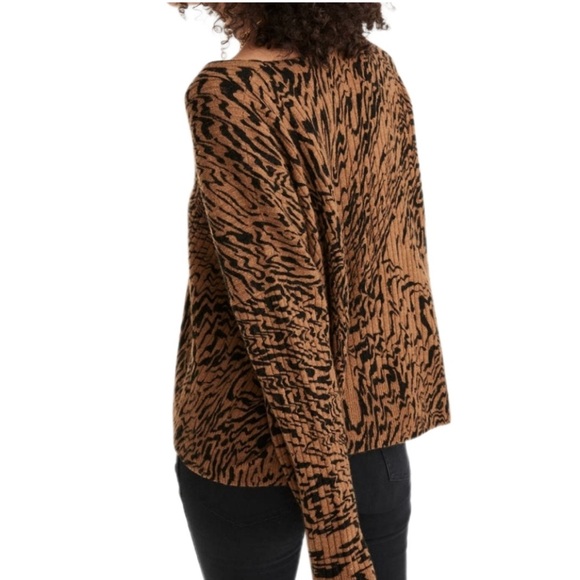 Tigerized Cameron Ribbed Cardigan Sweater in Coziest Yarn - Picture 5 of 10